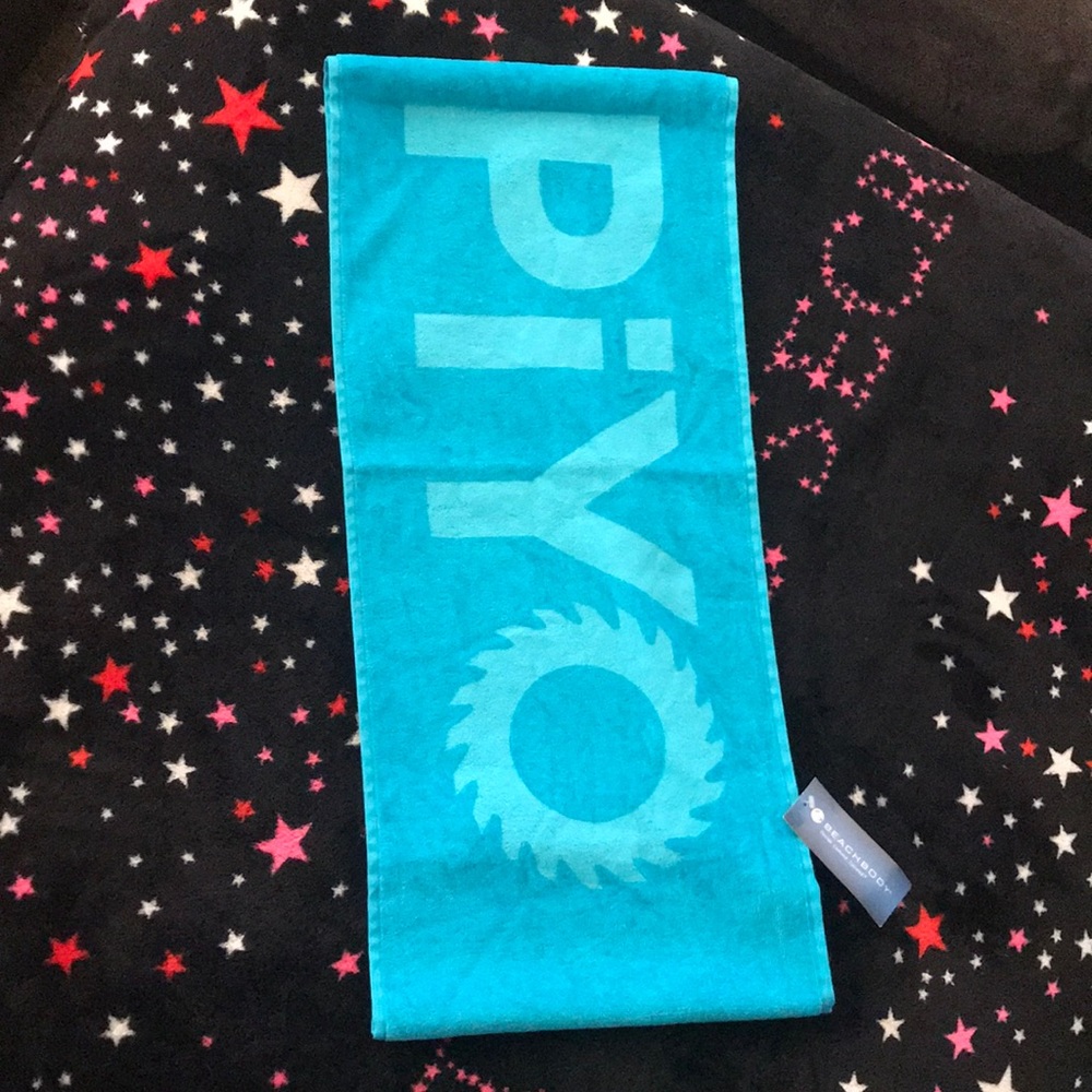 Piyo workout towel